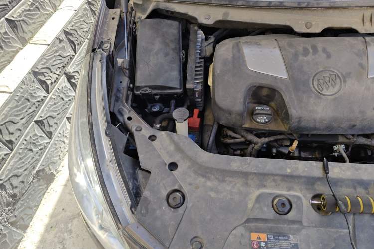 Used Buick GL8 2014 3.0L XT Luxury Business Flagship Edition Engine Bay Right