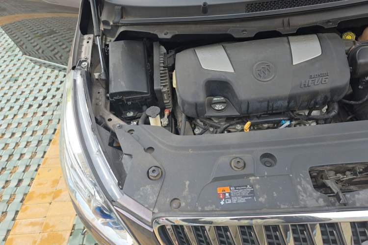 Used Buick GL8 2014 3.0L GT Luxury Business Haoya Edition Engine Bay Right