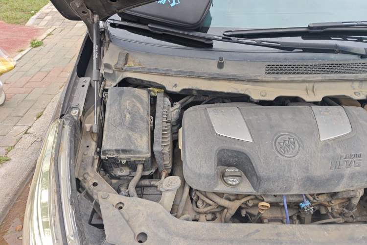 Used Buick GL8 2014 3.0L XT Luxury Business Flagship Edition Engine Bay Right
