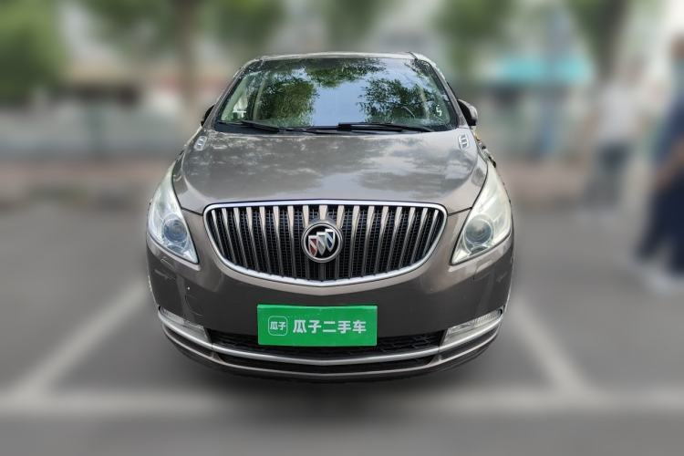 Used Buick GL8 2014 3.0L GT Luxury Business Haoya Edition Front