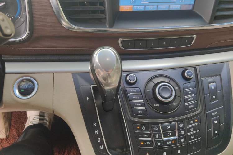 Used Buick GL8 2014 3.0L XT Luxury Business Flagship Edition Gear Lever