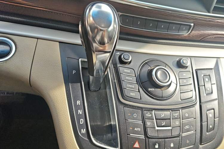 Used Buick GL8 2014 2.4L CT Luxury Business Comfort Edition Gear Lever