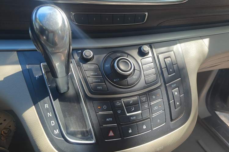 Used Buick GL8 2014 2.4L LT Luxury Business Executive Edition Gear Lever