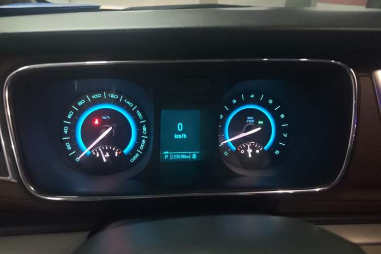 Used Buick GL8 2014 3.0L GT Luxury Business Haoya Edition Instrument Cluster