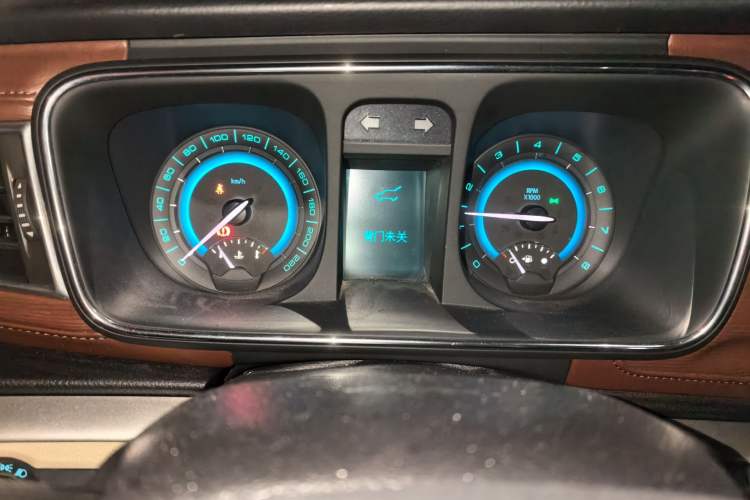 Used Buick GL8 2014 3.0L XT Luxury Business Flagship Edition Instrument Cluster
