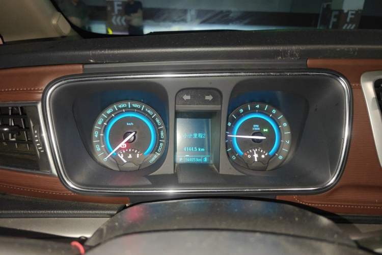 Used Buick GL8 2014 2.4L LT Luxury Business Executive Edition Instrument Cluster
