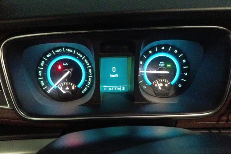 Used Buick GL8 2014 3.0L XT Luxury Business Flagship Edition Instrument Cluster