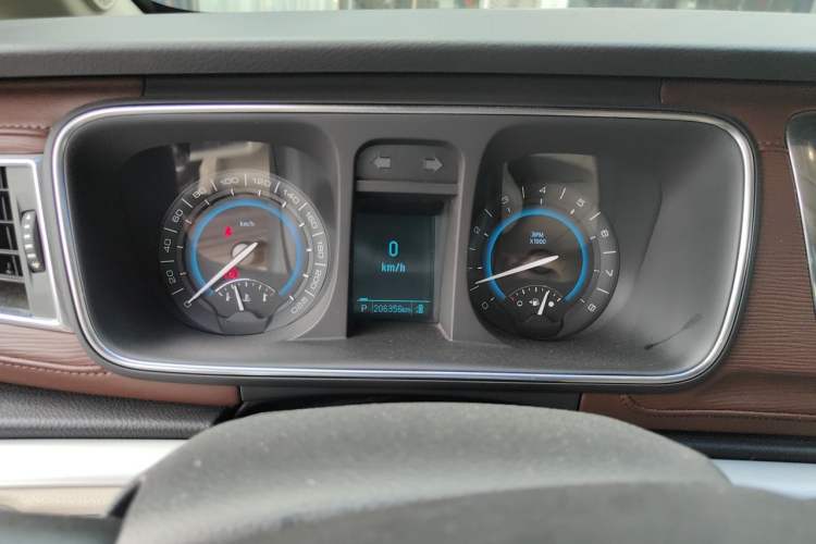 Used Buick GL8 2014 3.0L GT Luxury Business Haoya Edition Instrument Cluster