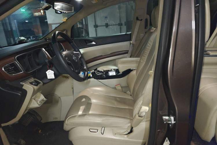 Used Buick GL8 2014 2.4L LT Luxury Business Executive Edition Left Front Seat