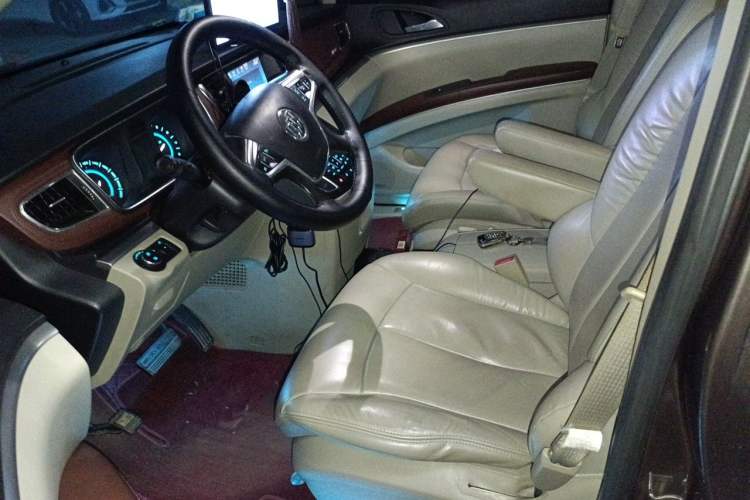 Used Buick GL8 2014 3.0L XT Luxury Business Flagship Edition Left Front Seat
