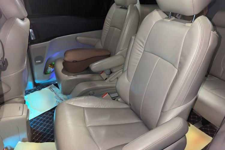 Used Buick GL8 2014 3.0L XT Luxury Business Flagship Edition Left Rear Seat