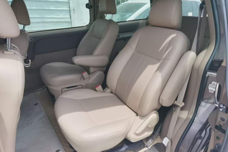 Used Buick GL8 2014 2.4L Classic Edition Left Rear Seat