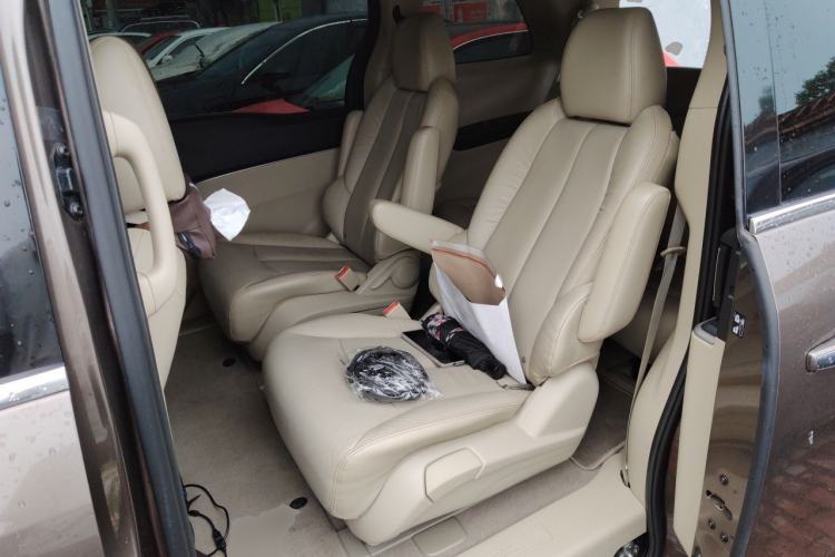Used Buick GL8 2014 2.4L LT Luxury Business Executive Edition Left Rear Seat