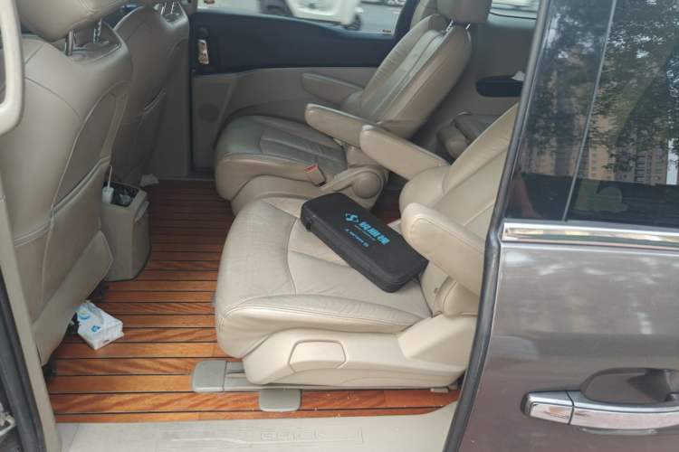 Used Buick GL8 2014 2.4L LT Luxury Business Executive Edition Left Rear Seat