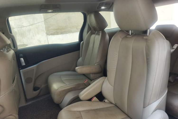 Used Buick GL8 2014 3.0L GT Luxury Business Haoya Edition Left Rear Seat