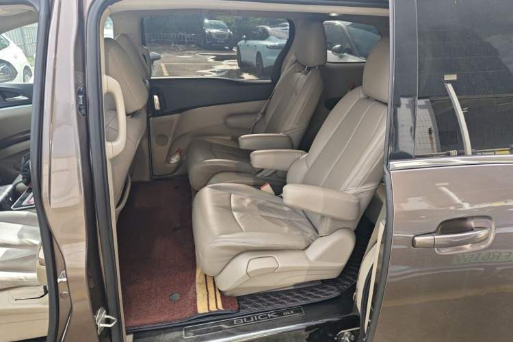 Used Buick GL8 2014 2.4L CT Luxury Business Comfort Edition Left Rear Seat