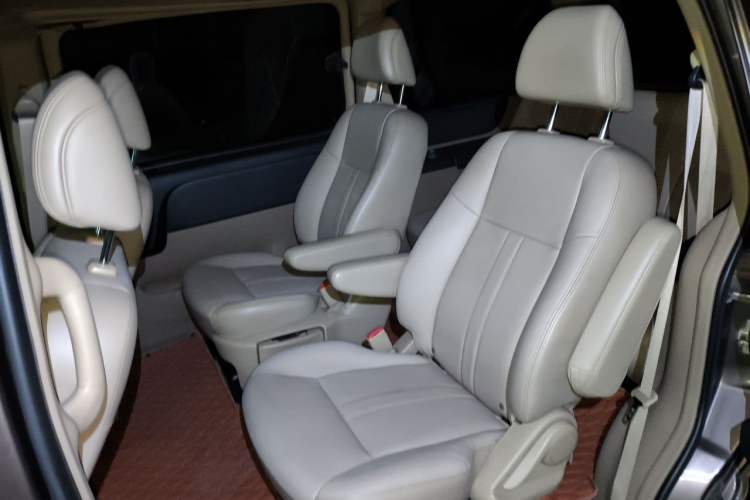 Used Buick GL8 2014 2.4L Executive Edition Left Rear Seat
