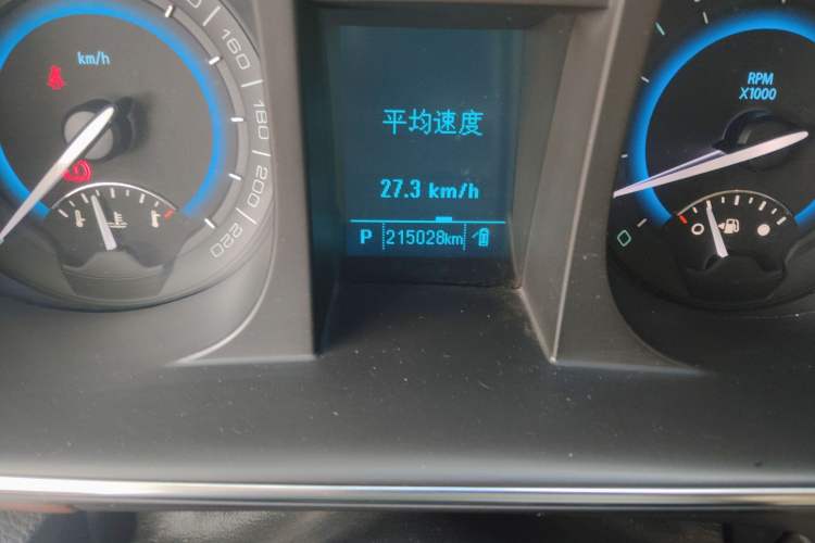 Used Buick GL8 2014 3.0L XT Luxury Business Flagship Edition Odometer Close Up