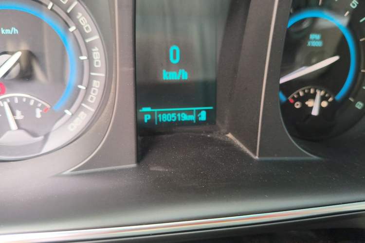 Used Buick GL8 2014 3.0L GT Luxury Business Haoya Edition Odometer Close Up