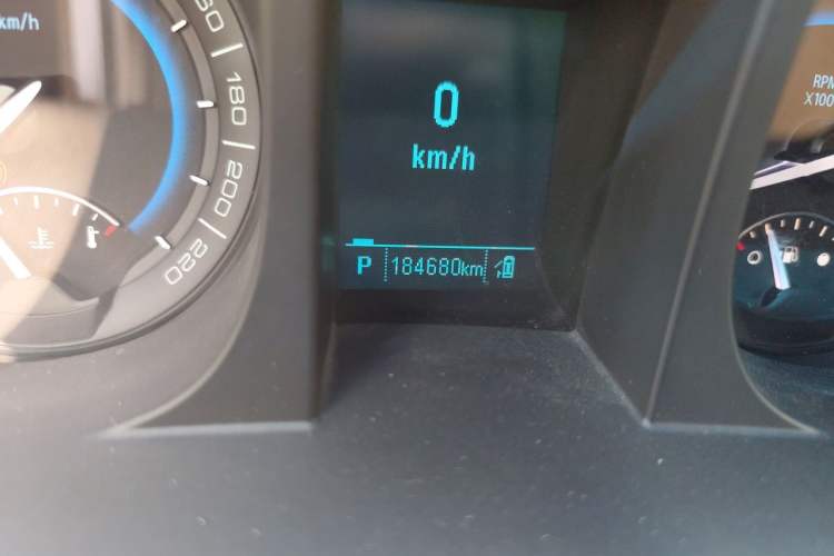 Used Buick GL8 2014 3.0L GT Luxury Business Haoya Edition Odometer Close Up