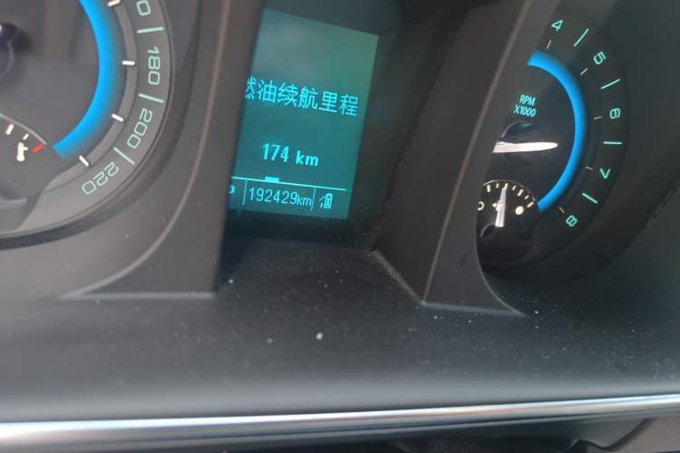 Used Buick GL8 2014 2.4L LT Luxury Business Executive Edition Odometer Close Up