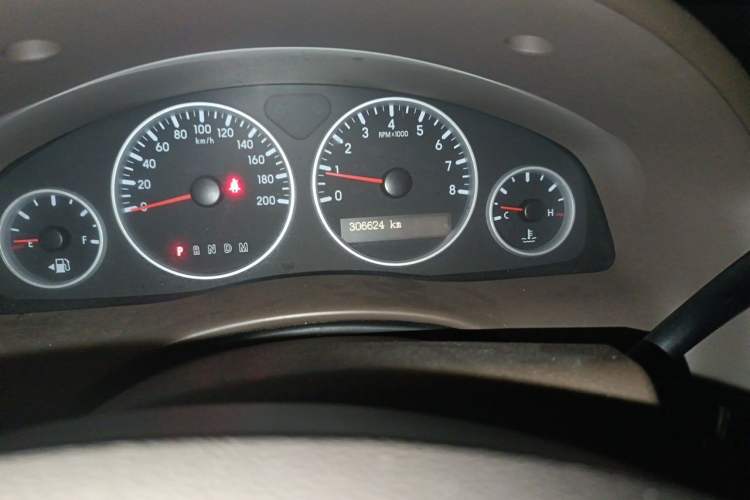 Used Buick GL8 2014 2.4L Comfort Edition Odometer Close Up