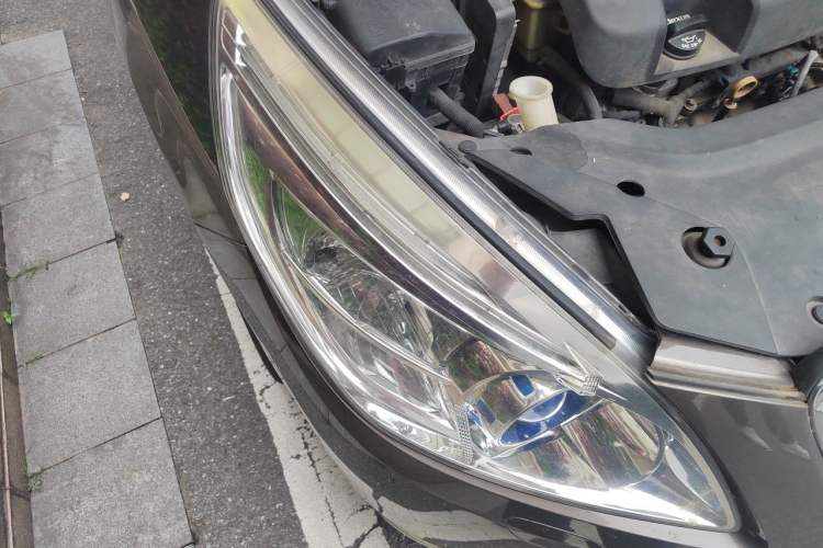 Used Buick GL8 2014 3.0L GT Luxury Business Haoya Edition Right Front Headlight