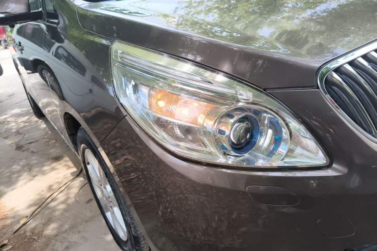 Used Buick GL8 2014 3.0L GT Luxury Business Haoya Edition Right Front Headlight