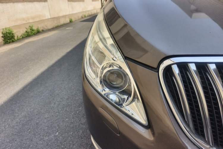 Used Buick GL8 2014 3.0L GT Luxury Business Haoya Edition Right Front Headlight
