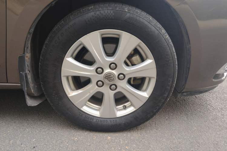 Used Buick GL8 2014 3.0L XT Luxury Business Flagship Edition Right Front Wheel Hub