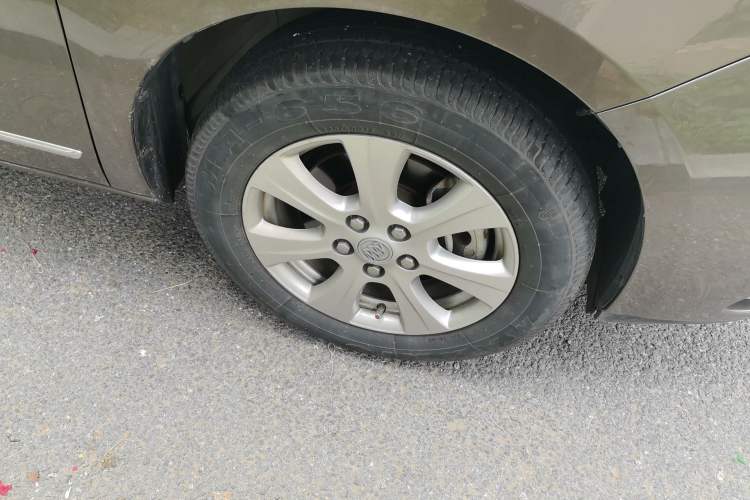 Used Buick GL8 2014 3.0L GT Luxury Business Haoya Edition Right Front Wheel Hub