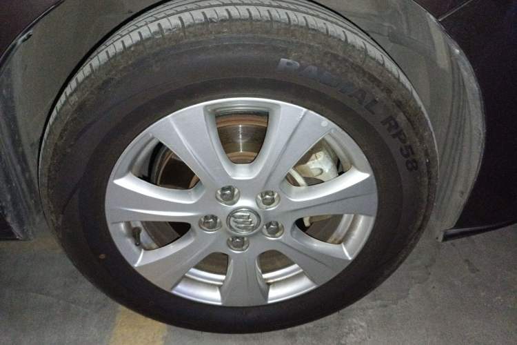 Used Buick GL8 2014 3.0L XT Luxury Business Flagship Edition Right Front Wheel Hub