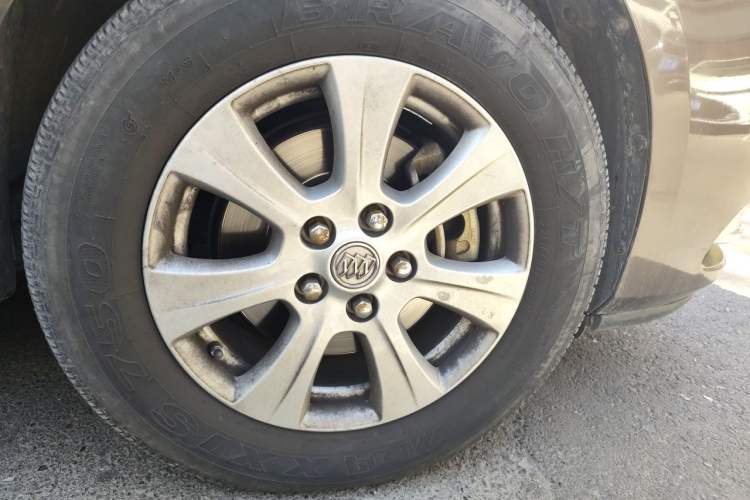 Used Buick GL8 2014 3.0L GT Luxury Business Haoya Edition Right Front Wheel Hub