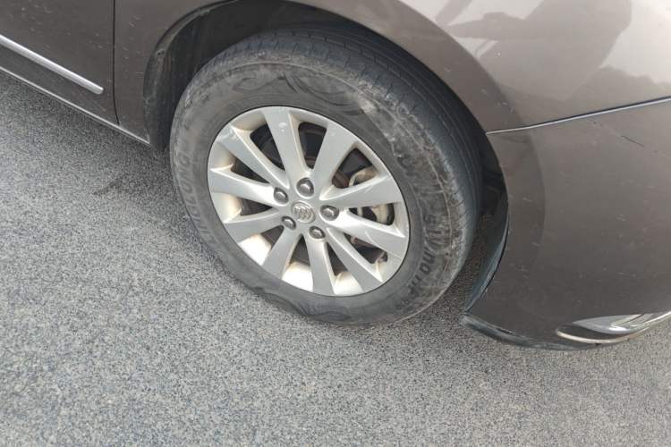 Used Buick GL8 2014 2.4L LT Luxury Business Executive Edition Right Front Wheel Hub
