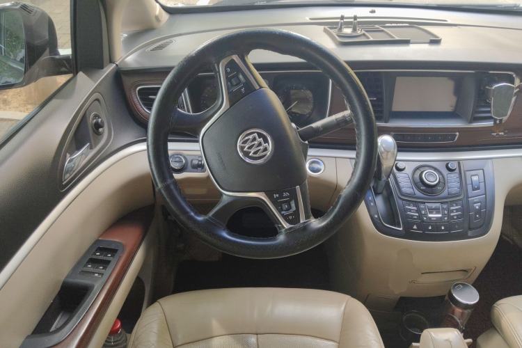 Used Buick GL8 2014 3.0L XT Luxury Business Flagship Edition Steering Wheel
