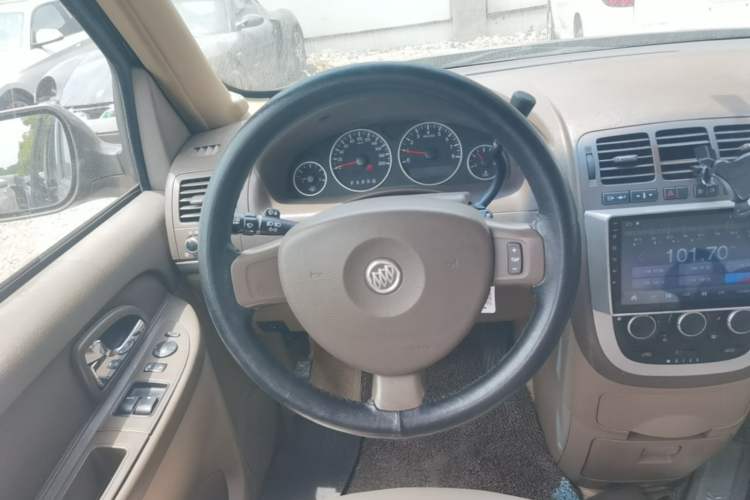 Used Buick GL8 2014 2.4L Classic Edition Steering Wheel