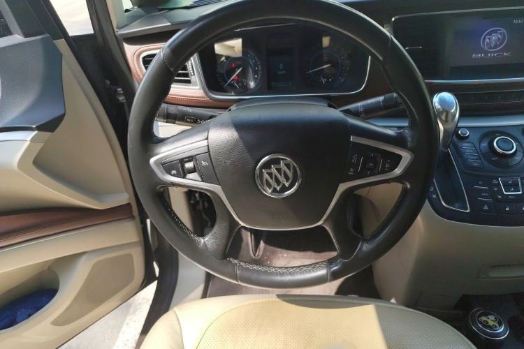 Used Buick GL8 2014 3.0L GT Luxury Business Haoya Edition Steering Wheel