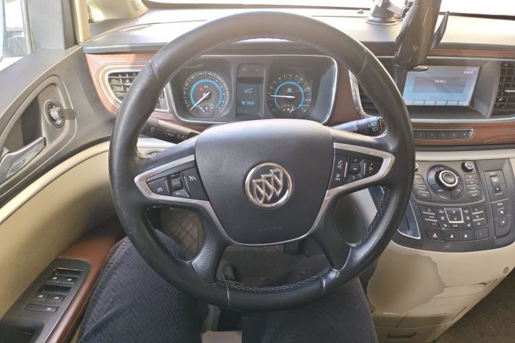 Used Buick GL8 2014 3.0L XT Luxury Business Flagship Edition Steering Wheel