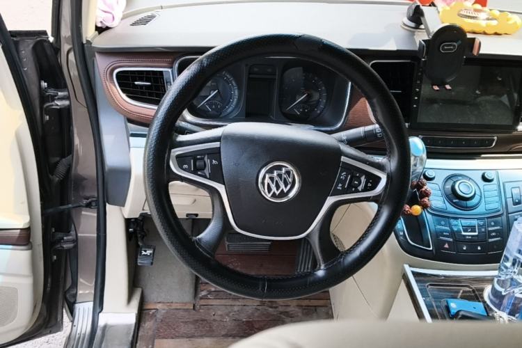 Used Buick GL8 2014 2.4L LT Luxury Business Executive Edition Steering Wheel