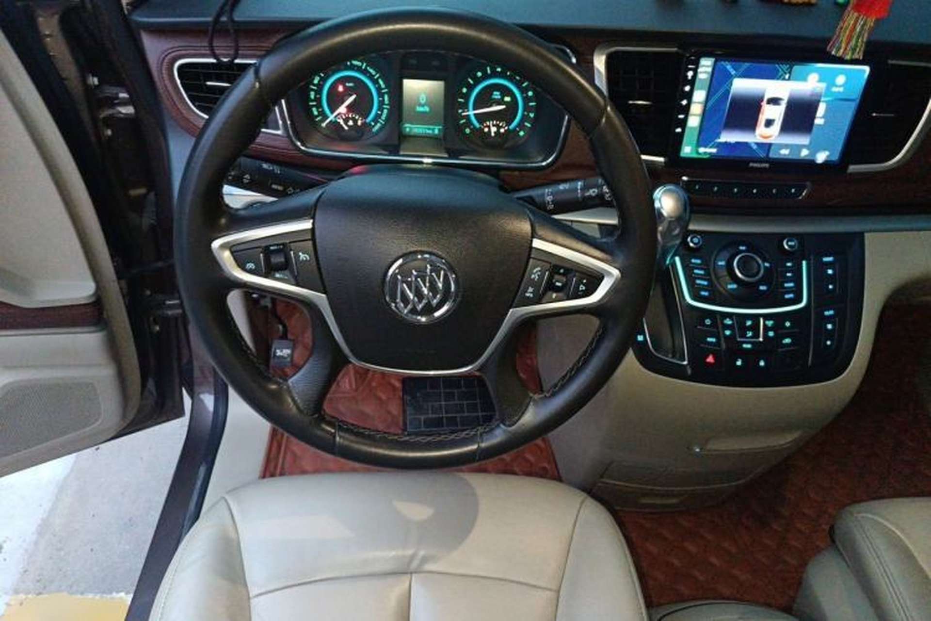 Used Buick GL8 2014 2.4L LT Luxury Business Executive Edition Steering Wheel