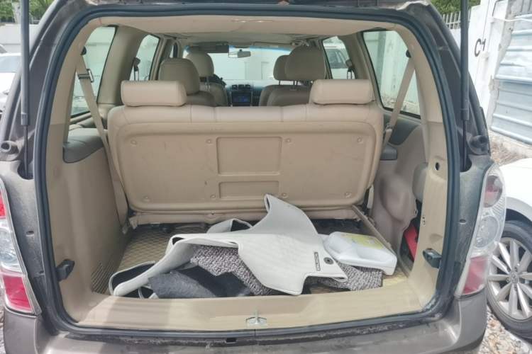 Used Buick GL8 2014 2.4L Classic Edition Trunk