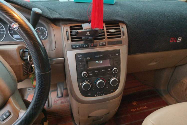 Used Buick GL8 2014 2.4L Classic Edition Audio And AC Panel