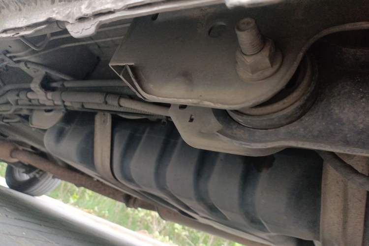 Used Buick GL8 2014 2.4L Classic Edition Chassis Rear Left