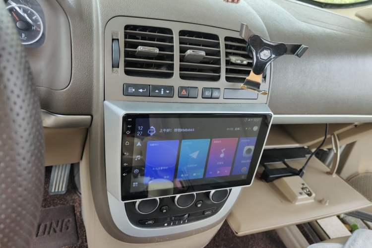 Used Buick GL8 2014 2.4L Classic Edition Audio And AC Panel