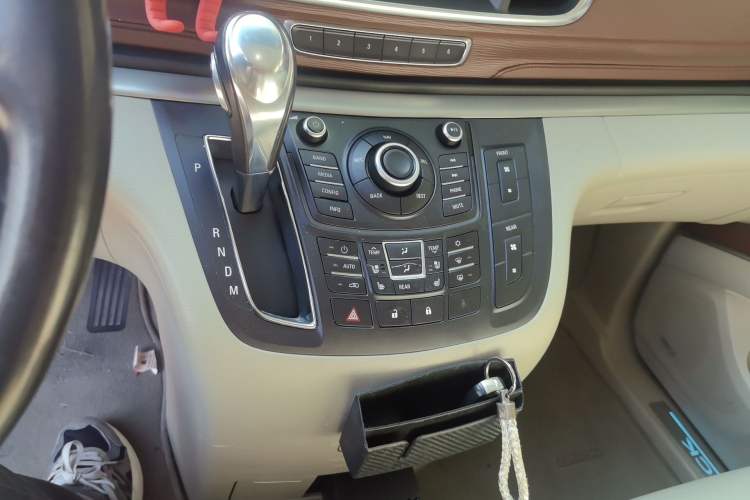 Used Buick GL8 2014 3.0L XT Luxury Business Flagship Edition Audio And AC Panel