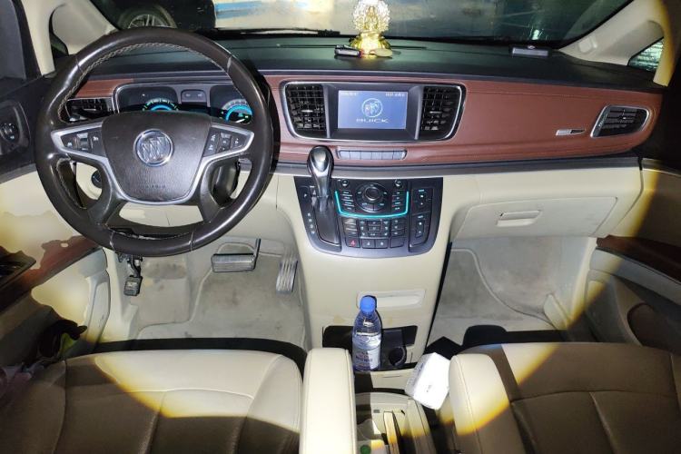Used Buick GL8 2014 3.0L XT Luxury Business Flagship Edition Center Console