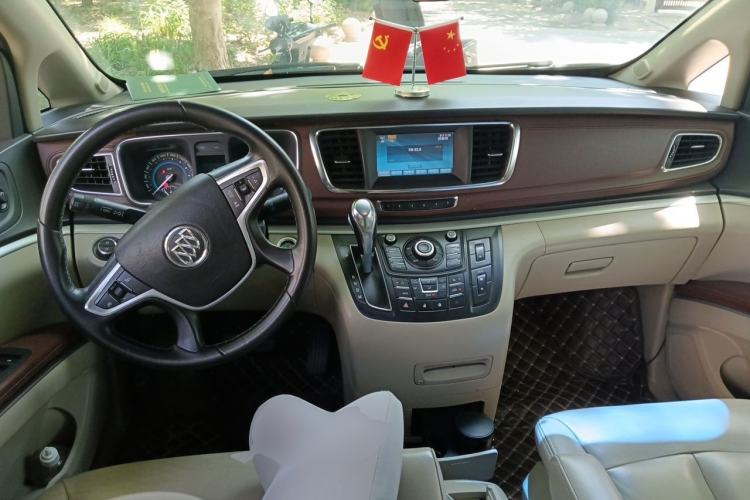 Used Buick GL8 2014 2.4L Executive Edition Center Console