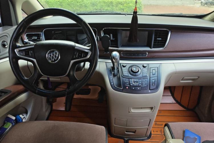 Used Buick GL8 2014 3.0L GT Luxury Business Haoya Edition Center Console
