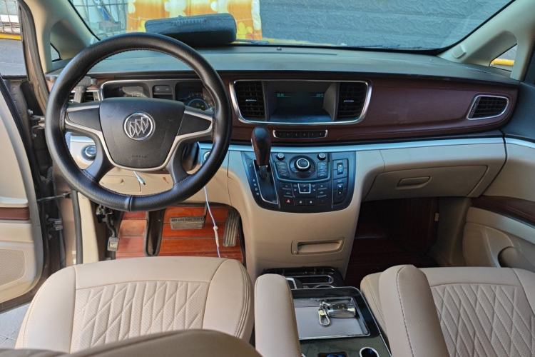 Used Buick GL8 2014 2.4L CT Luxury Business Comfort Edition Center Console