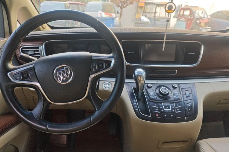 Used Buick GL8 2014 3.0L GT Luxury Business Haoya Edition Center Console